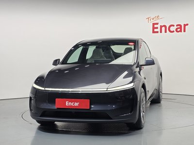 TESLA MODEL Y - 2