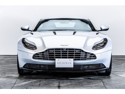 ASTON MARTIN DB11 - 9