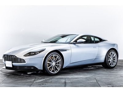 ASTON MARTIN DB11 - 4