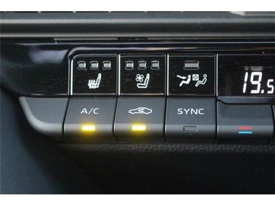 TOYOTA CROWN SPORT - 6