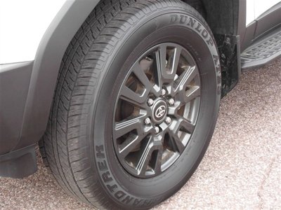 TOYOTA LAND CRUISER 250 - 7