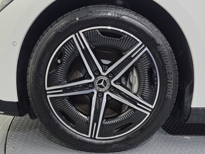 2024 Mercedes-BENZ EQE 照片 6