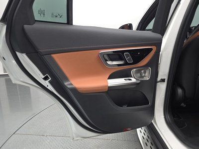 صورة مصغرة 15 لـ 2024 Mercedes-BENZ GLC