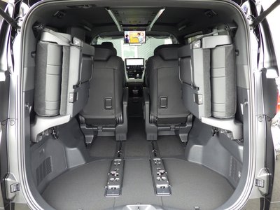2026 Toyota ALPHARD 缩略图 15