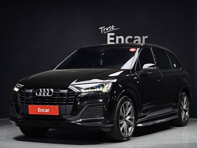 AUDI Q7 - 1