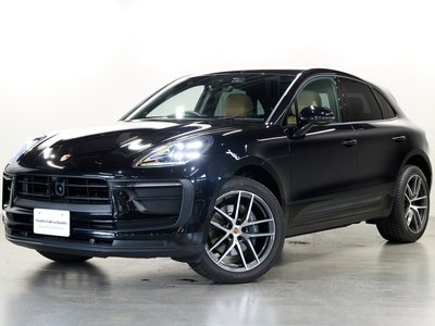 PORSCHE MACAN - 1