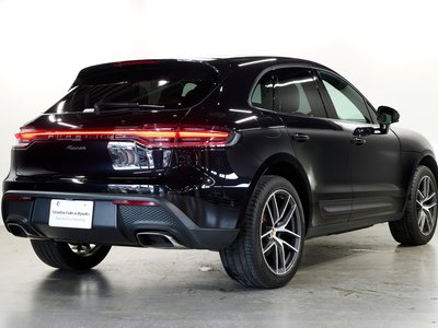 PORSCHE MACAN - 8