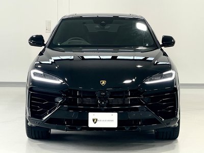 LAMBORGHINI URUS - 2