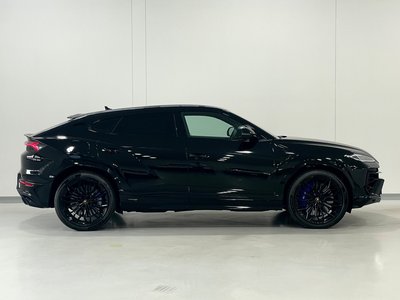 LAMBORGHINI URUS - 8