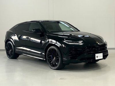 LAMBORGHINI URUS - 1