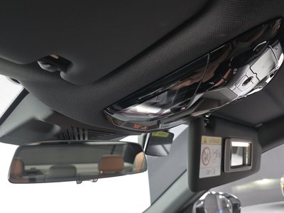 2025 BMW 5 SERIES — миниатюра 27
