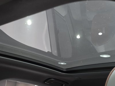 2025 BMW 5 SERIES — миниатюра 24
