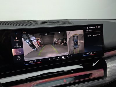 2025 BMW 5 SERIES — миниатюра 22