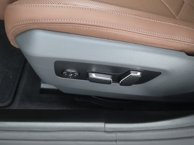 2025 BMW 5 SERIES — миниатюра 29