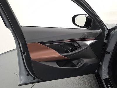 2025 BMW 5 SERIES — миниатюра 14