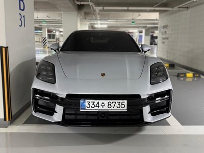 PORSCHE PANAMERA