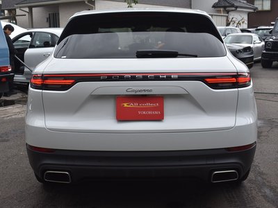PORSCHE CAYENNE - 8