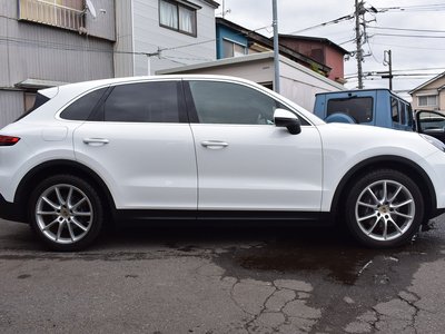 PORSCHE CAYENNE - 10