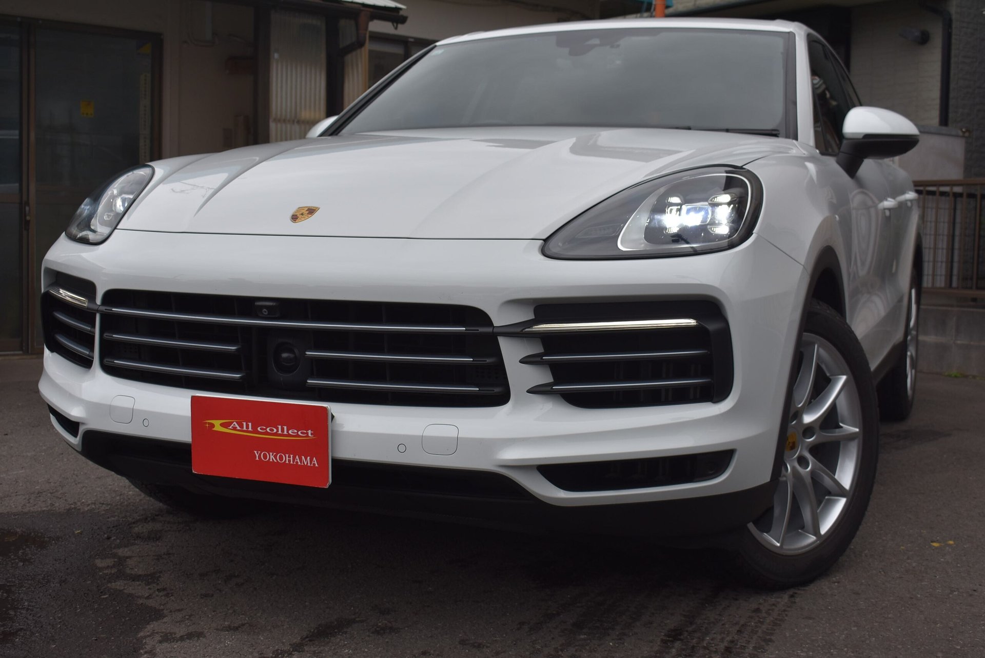 PORSCHE CAYENNE - View 1