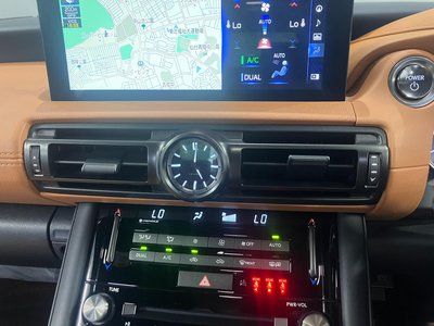 صورة مصغرة 31 لـ 2025 Lexus IS