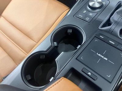 صورة مصغرة 34 لـ 2025 Lexus IS