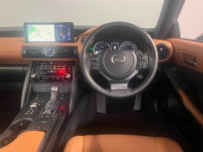 صورة مصغرة 14 لـ 2025 Lexus IS