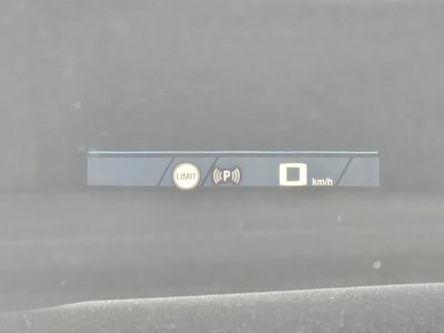2023 BMW XM thumbnail 23