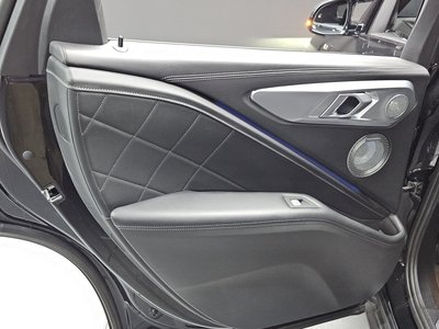 2023 BMW XM thumbnail 15