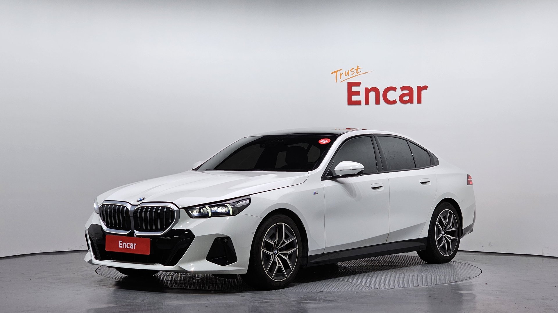 BMW 5 SERIES - View 1