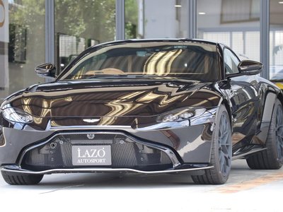 ASTON MARTIN VANTAGE - 1