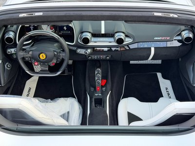 صورة 39 لـ 2023 Ferrari 812 GTS