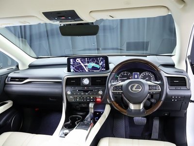 صورة 2 لـ 2021 Lexus RX