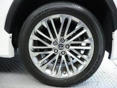 صورة 6 لـ 2021 Lexus RX
