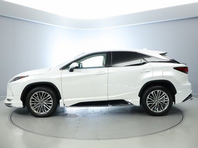 صورة 9 لـ 2021 Lexus RX