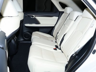 صورة 5 لـ 2021 Lexus RX