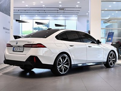 BMW 5 SERIES - 5