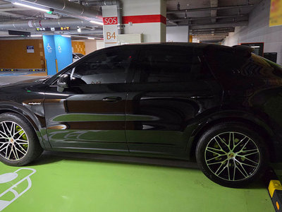 PORSCHE CAYENNE - 5