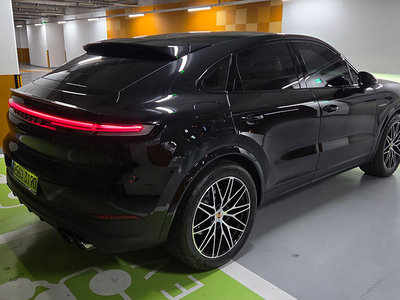 PORSCHE CAYENNE - 4
