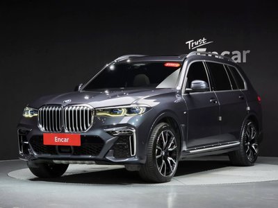 2021 BMW X7 photo 3