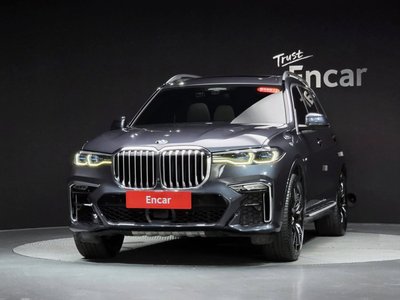 2021 BMW X7 photo 2