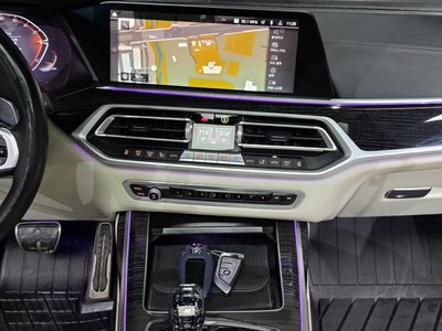 2021 BMW X7 缩略图 21