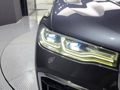 2021 BMW X7 photo 10