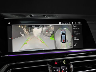 2021 BMW X7 缩略图 22