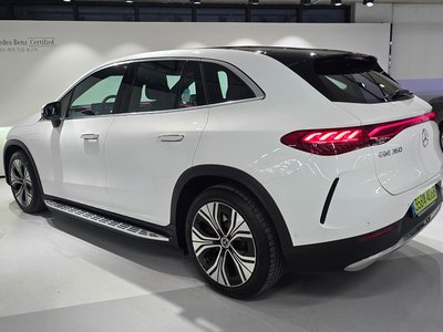 MERCEDES-BENZ EQE - 2