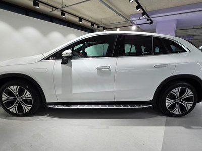 MERCEDES-BENZ EQE - 8