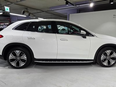 MERCEDES-BENZ EQE - 9