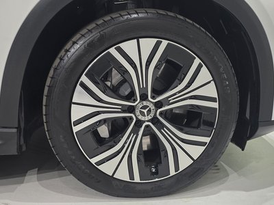 MERCEDES-BENZ EQE - 6