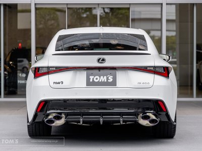2023 Lexus IS — миниатюра 18