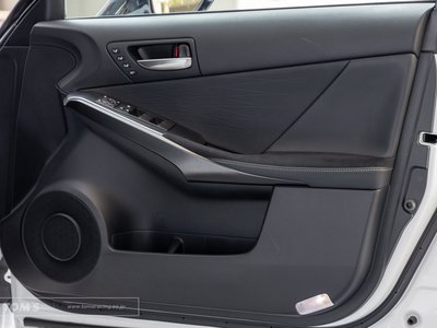 2023 Lexus IS — миниатюра 70