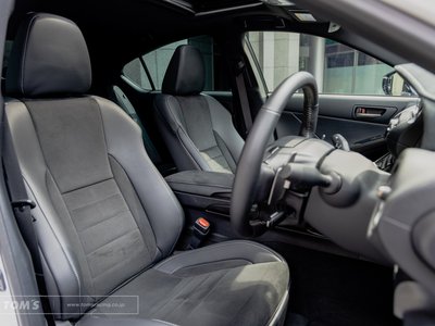 2023 Lexus IS — миниатюра 50
